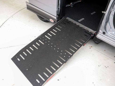 Used 2019 Dodge Grand Caravan GT image 14