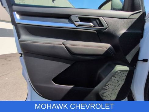 Used 2025 GMC Terrain Elevation image 23