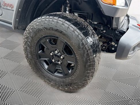 Used 2021 Jeep Gladiator Mojave w/ Auxiliary Switch Group image 5