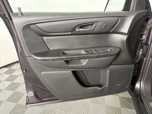 Used 2015 GMC Acadia SLT image 8