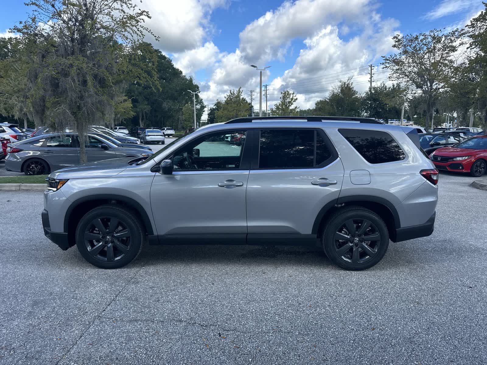 New 2026 Honda Pilot Sport image 3