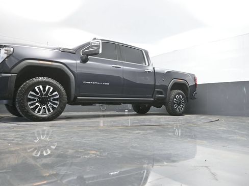 Used 2024 GMC Sierra 2500 Denali Ultimate AWD/4WD image 40