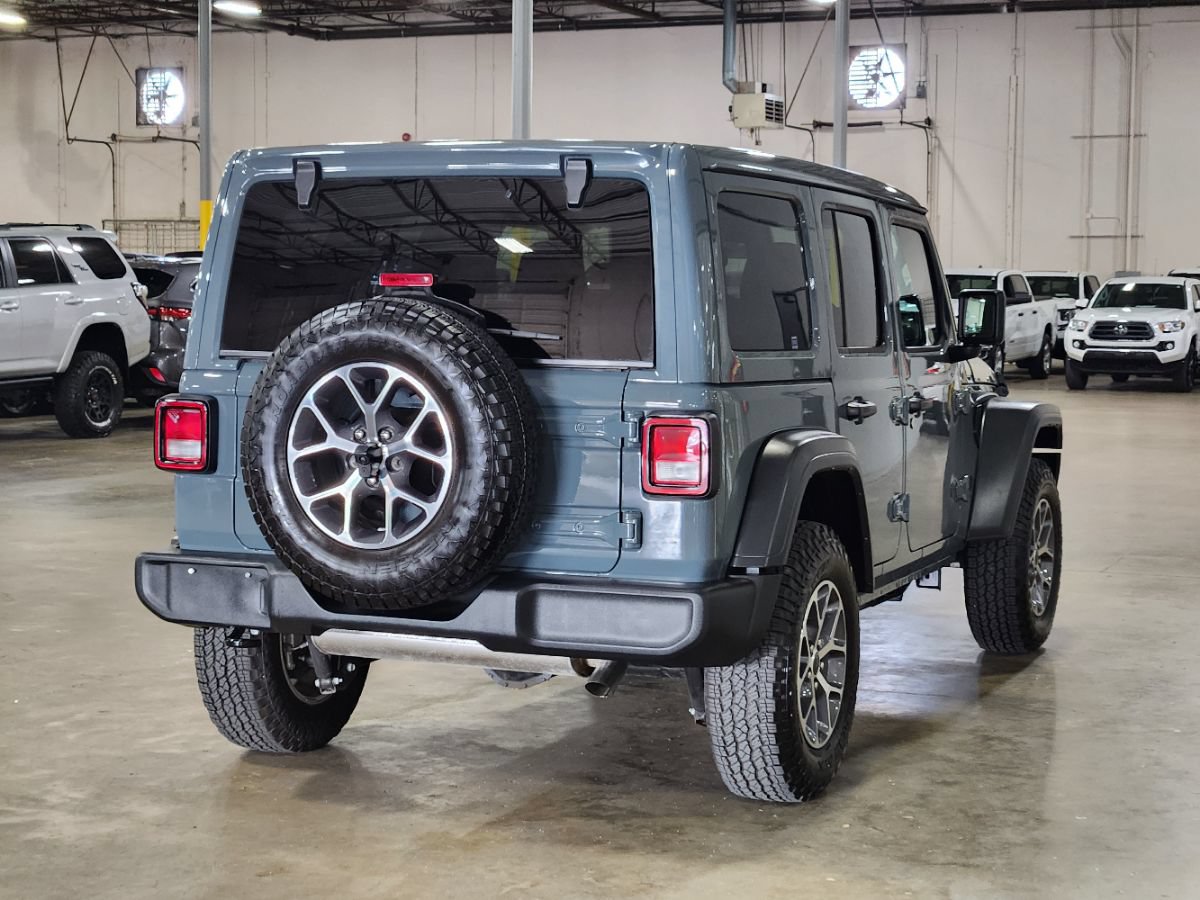Used 2025 Jeep Wrangler Unlimited Sport AWD/4WD image 11