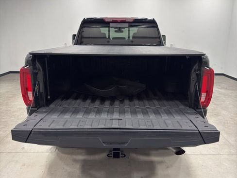 Used 2022 GMC Sierra 2500 AT4 w/ AT4 Preferred Package AWD/4WD image 12