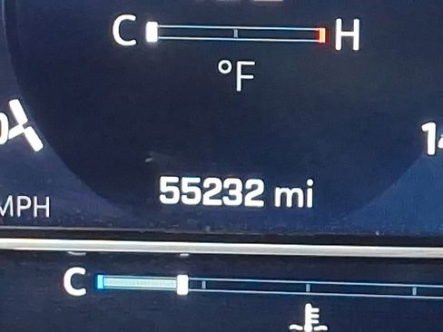 Used 2024 Chevrolet Silverado 3500 LT image 19