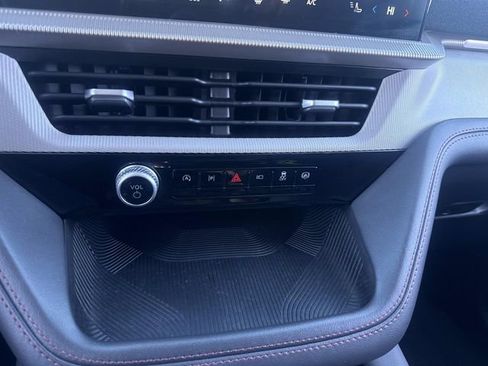 Certified 2025 Ford Explorer Active image 26