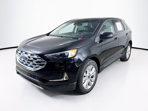 Used 2022 Ford Edge Titanium image 4
