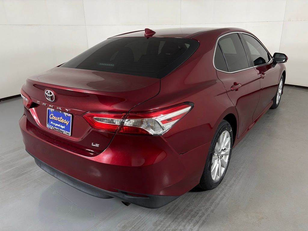 Used 2020 Toyota Camry LE w/ Convenience Package FWD image 8