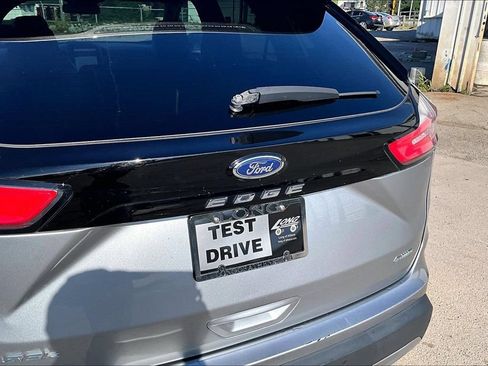 Used 2024 Ford Edge SEL AWD/4WD image 8