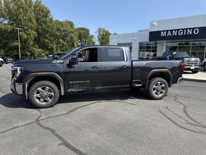 New 2025 GMC Sierra 2500 SLE w/ SLE Value Package;