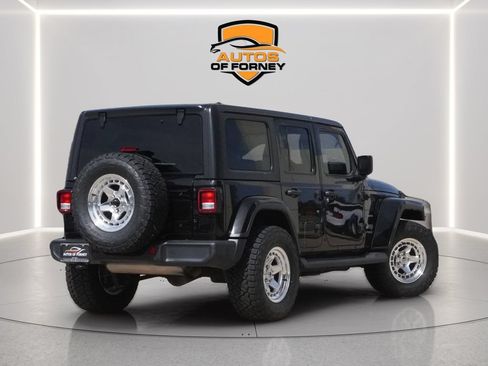 Used 2020 Jeep Wrangler Unlimited Sahara AWD/4WD image 5