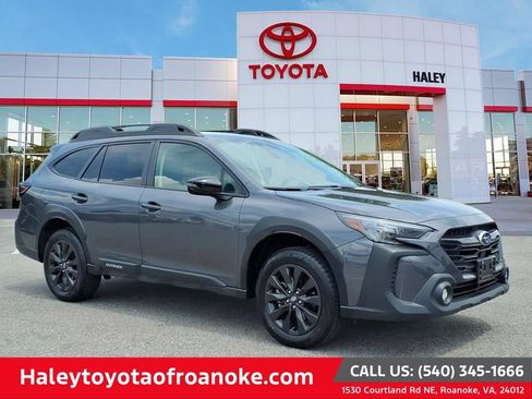 Used 2025 Subaru Outback Onyx Edition AWD/4WD image 1