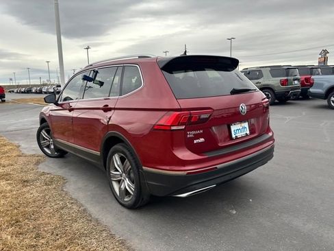 Used 2018 Volkswagen Tiguan SEL Premium image 5