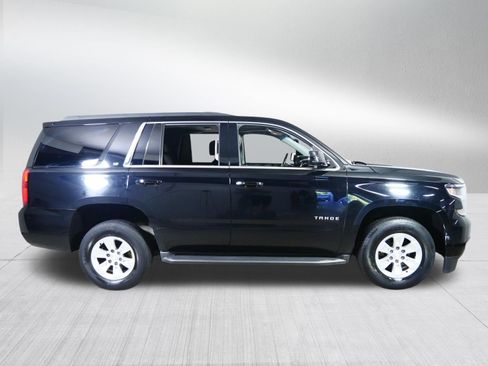 Used 2017 Chevrolet Tahoe LT w/ Luxury Package AWD/4WD image 8