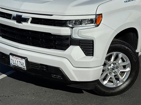 Used 2025 Chevrolet Silverado 1500 RST image 3