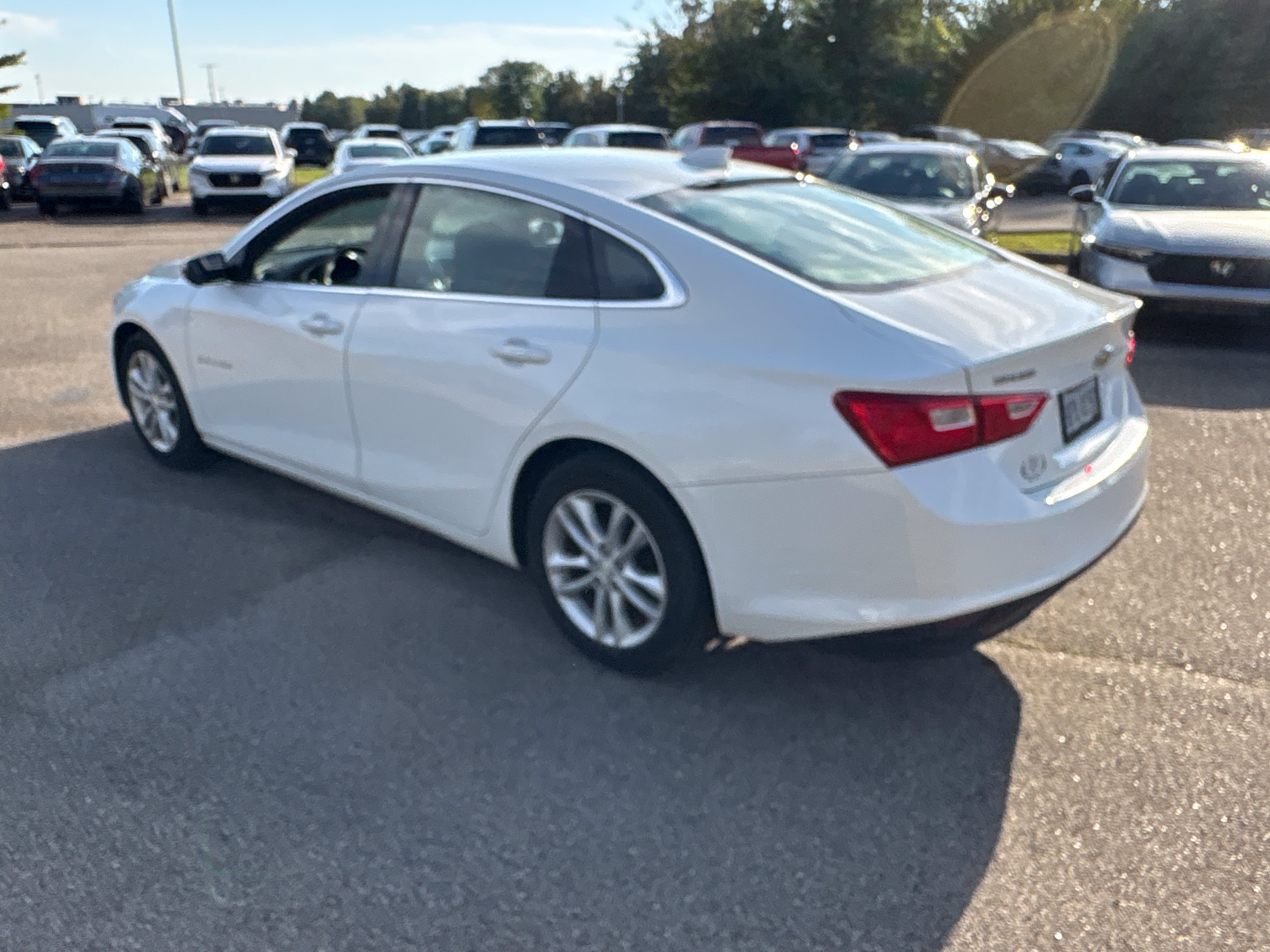Used 2016 Chevrolet Malibu LT FWD image 6