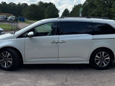 Used 2014 Honda Odyssey Touring image 3