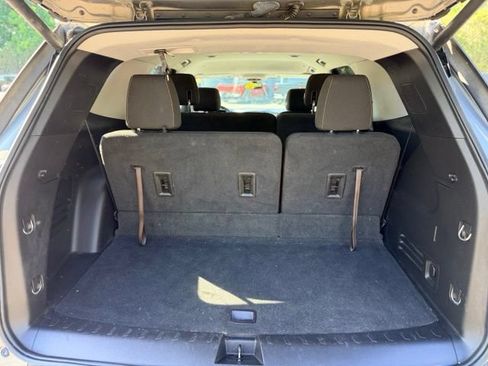 Used 2018 Chevrolet Traverse LT FWD image 26