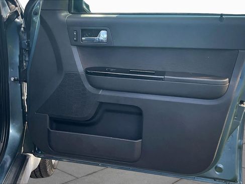 Used 2010 MAZDA Tribute i Sport FWD image 22