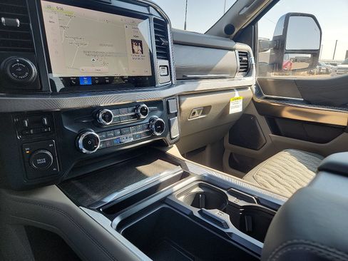 New 2026 Ford F350 Platinum w/ Platinum Plus Package AWD/4WD image 20
