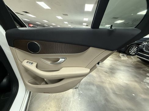 Used 2018 Mercedes-Benz C 300 Sedan image 12