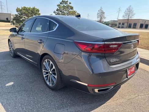 Used 2019 Kia Cadenza Technology image 7