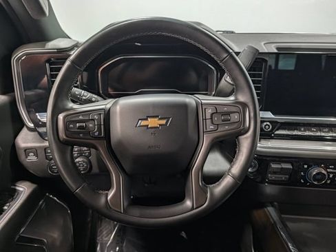 Used 2024 Chevrolet Silverado 2500 High Country w/ Technology Package AWD/4WD image 17