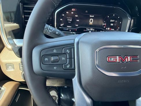 Used 2024 GMC Sierra 2500 SLT w/ SLT Premium Package AWD/4WD image 17