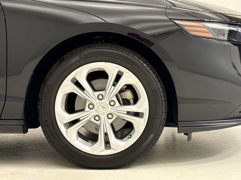 Used 2025 Honda Accord LX image 6
