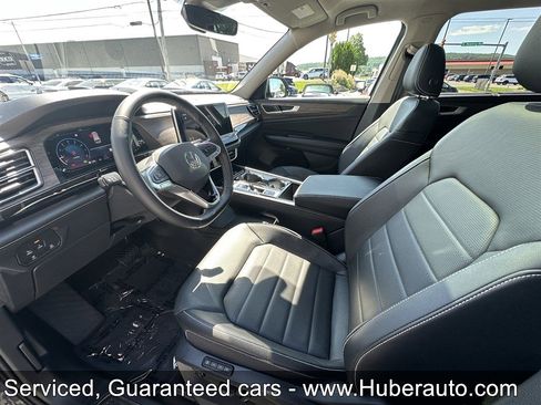 Used 2025 Volkswagen Atlas SEL AWD/4WD image 10