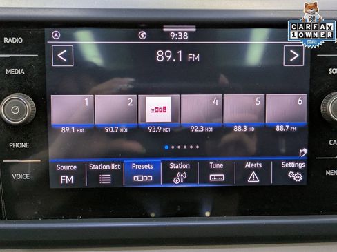 Used 2022 Volkswagen Taos SE image 13