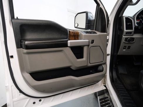 Used 2019 Ford F150 Lariat w/ Equipment Group 502A Luxury image 35