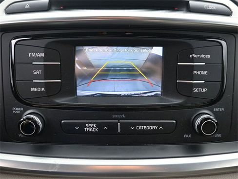 Used 2016 Kia Sorento EX image 21