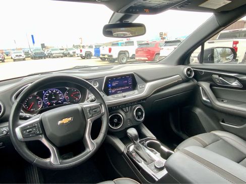 Used 2022 Chevrolet Blazer Premier image 34