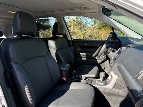 Used 2014 Subaru Forester 2.5i Limited image 22