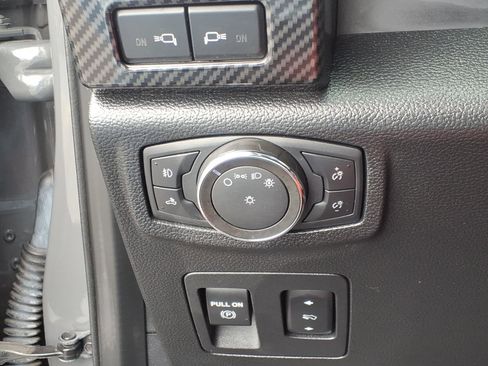Used 2020 Ford F150 XLT w/ Equipment Group 302A Luxury AWD/4WD image 33