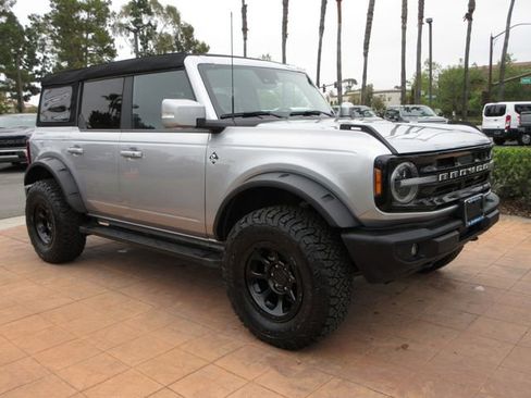 Used 2023 Ford Bronco Outer Banks AWD/4WD image 6