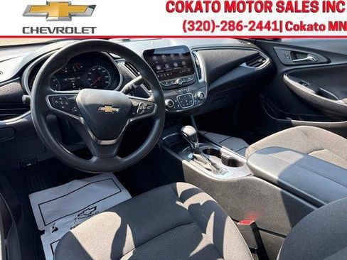 Used 2025 Chevrolet Malibu LT FWD image 15