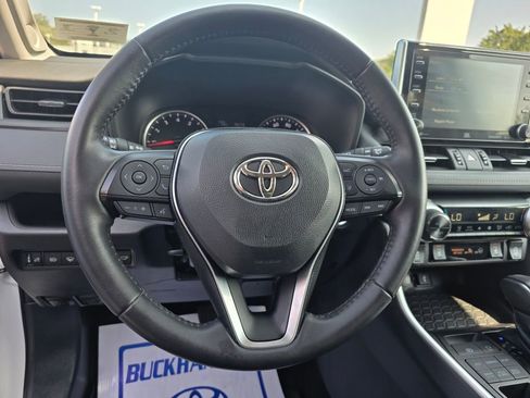 Used 2021 Toyota RAV4 XLE Premium image 13