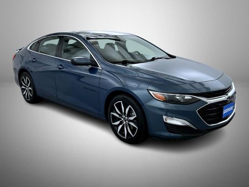 Used 2024 Chevrolet Malibu RS FWD image 3