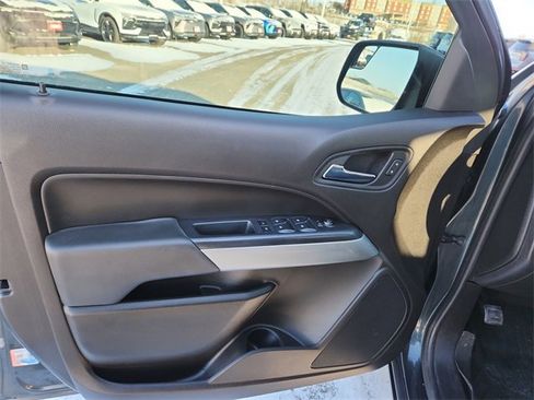 Certified 2017 Chevrolet Colorado LT w/ LT Convenience Package image 19