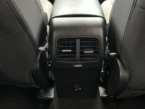 Used 2021 Ford Escape SE w/ Convenience Package image 30