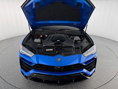 Used 2022 Lamborghini Urus image 35
