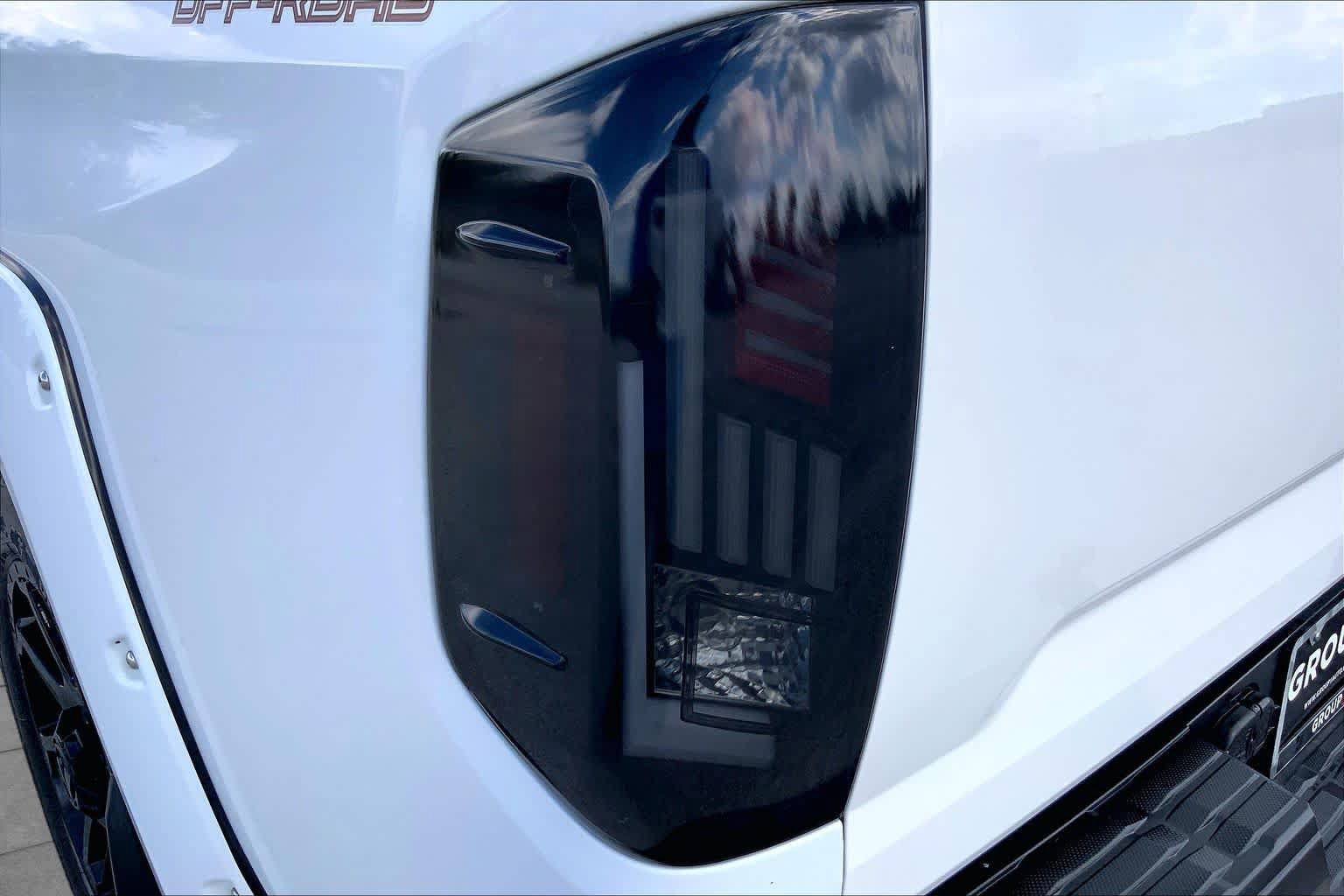Used 2020 Toyota Tundra SR5 w/ SR5 Upgrade Package RWD image 28