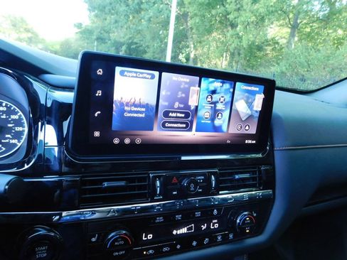 Used 2026 Nissan Pathfinder Rock Creek w/ Rock Creek Premium Package AWD/4WD image 6