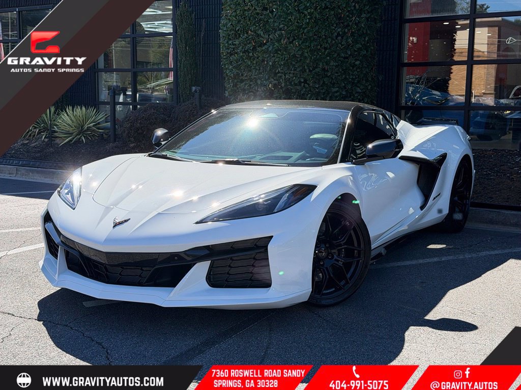 Used 2025 Chevrolet Corvette Z06 RWD image 1
