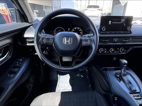 Used 2024 Honda HR-V LX image 7