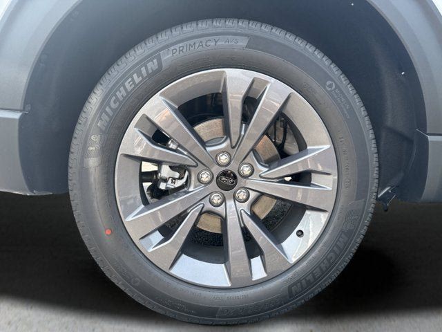 New 2026 Ford Explorer Active w/ Active Comfort Package AWD/4WD image 8