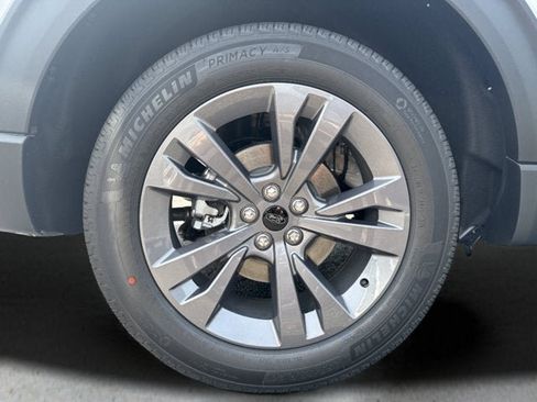 New 2026 Ford Explorer Active w/ Active Comfort Package AWD/4WD image 8