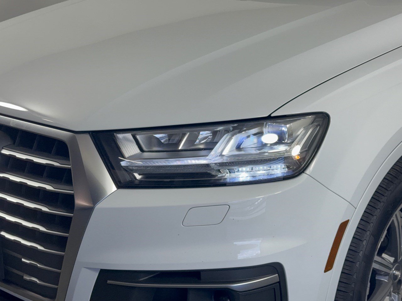 Used 2018 Audi Q7 3.0T Prestige w/ Prestige Package AWD/4WD image 12